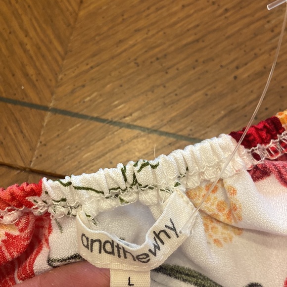 🏫5/2510/50🏫 Dramatic sleeve floral top by and the why size large - Picture 5 of 8